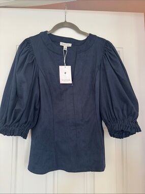 Stellah Navy Puff-Sleeve Blouse